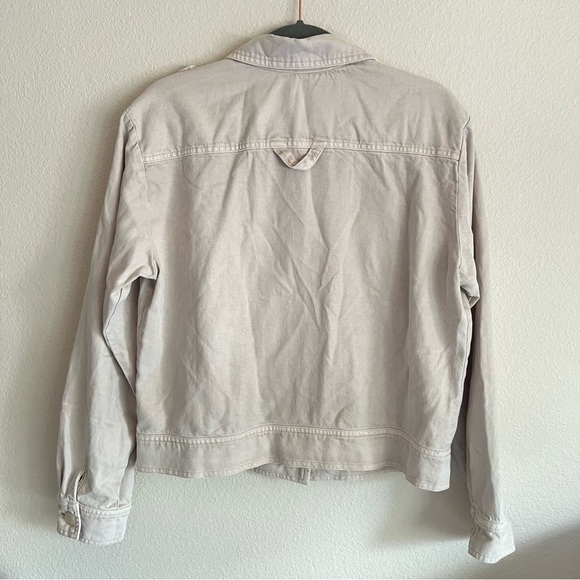 YFB Young Fabulous & Broke Beige Flap pocket Crop  jacket, tencell blend, L NWOT - Picture 4 of 14